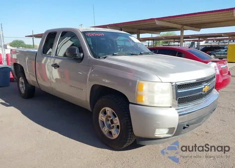 2007 Chevrolet Silverado 1500 Lt1 z USA, uszkodzony, nr VIN 1GCEC19007Z608354